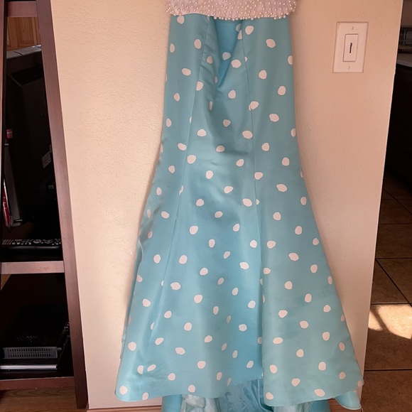 SHERRI HILL BLUE POLKADOT DRESS PEARL TOP - Picture 3 of 13